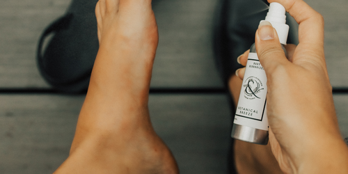 A Simple Evening Ritual: How to Give Yourself a Foot Massage